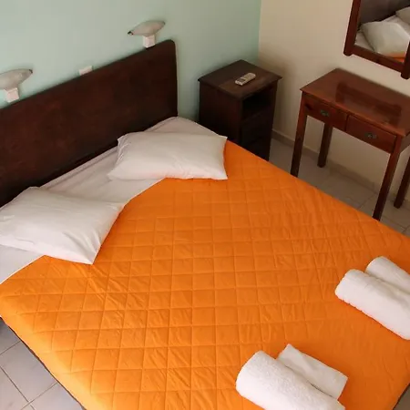 Vicky Hotel apartamentowy Nikiana