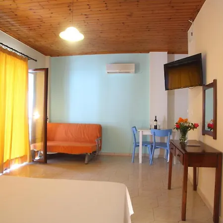 Vicky Hotel apartamentowy Nikiana