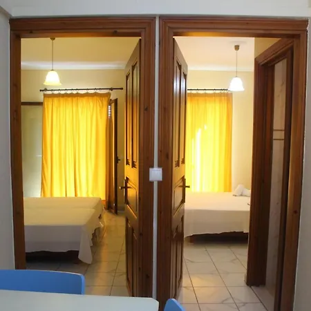 Vicky Hotel apartamentowy Nikiana