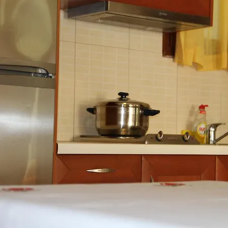 Vicky Aparthotel Nikiana